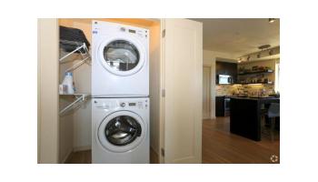 SPACIOUS 1 BED/ 1 BATH APARTMENT IN MANHATTAN NEW YORK